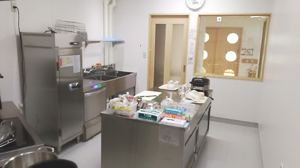 自園調理 ほかほかの給食